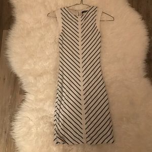 Tart sleeveless dress